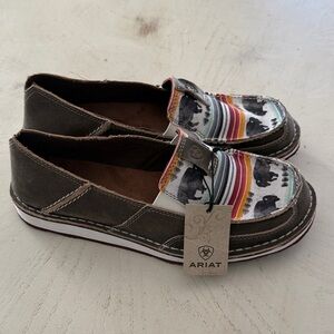 Ariat Woman’s size 9.5 Brown Western Moccasins with Buffalo Print BNWT $95